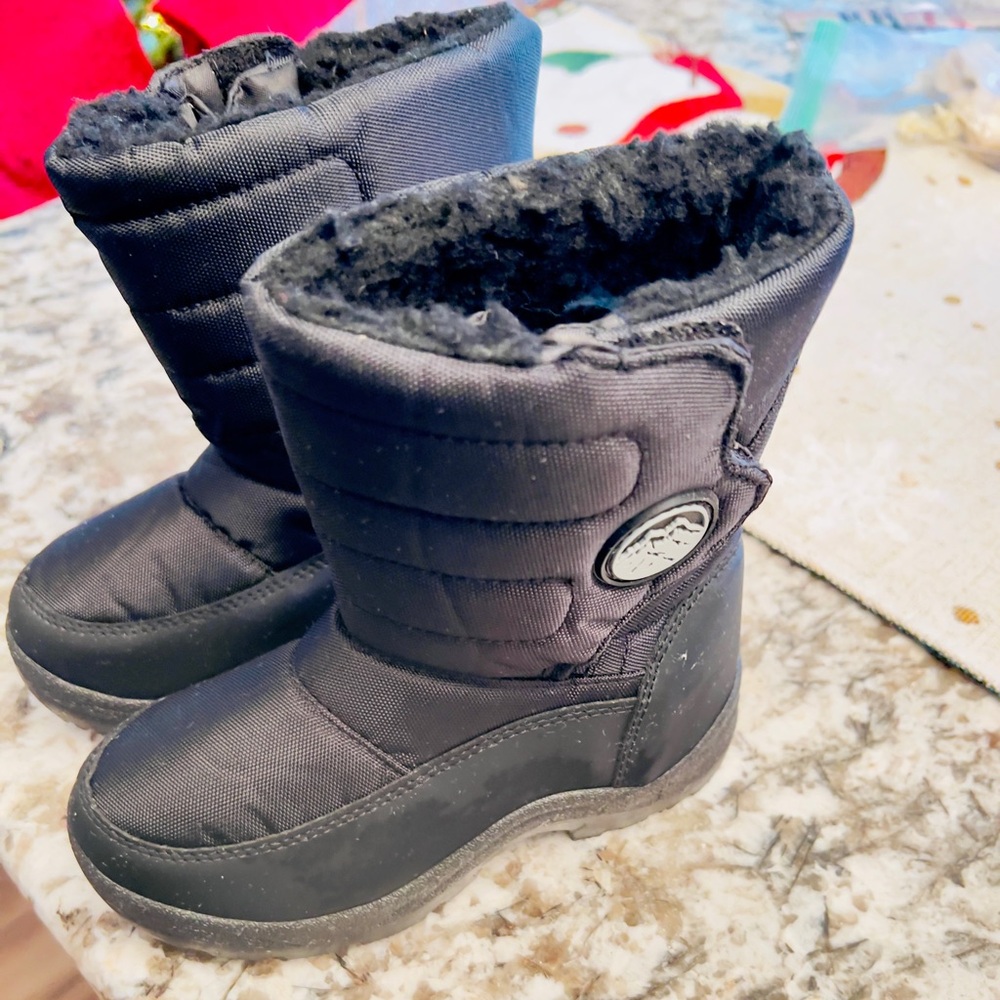 Black Winter Boots for kids - Size 12